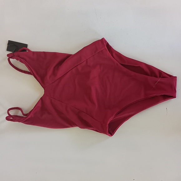 Swim suit - Picture 2 of 3